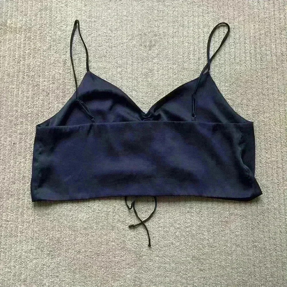 Wilfred Verso Camisole, black crop top, size XXL. - Picture 2 of 10